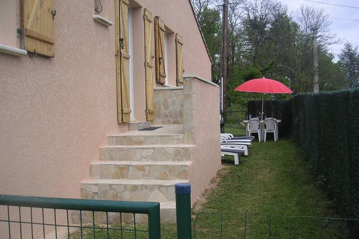 Villa pour 4 personnes, avec balcon et jardin
