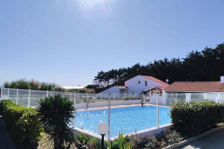 Maison de vacances pour 5 personnes, avec jardin et jacuzzi ainsi que piscine et terrasse à Talmont-Saint-Hilaire