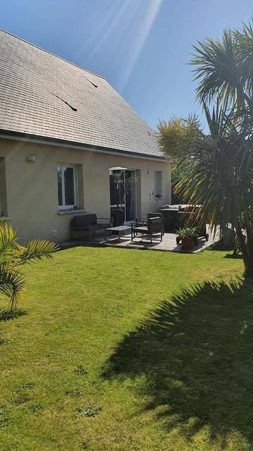 Gîte pour 6 personnes, avec terrasse à Montebourg