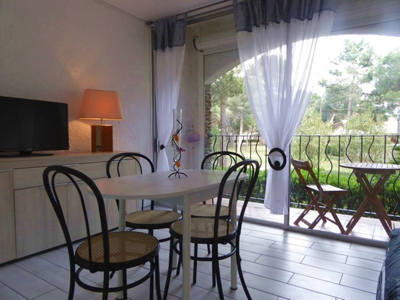 Estudio entero, Apartamento 2 piezas, 4 pers, cerca de la playa, renovado y con balcón in La Côte Vermeille, Argelès-sur-Mer