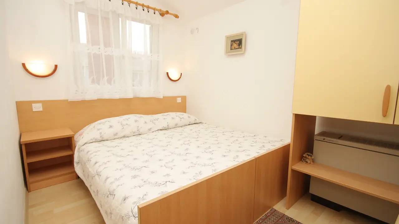 Ganze Ferienwohnung, Ferienwohnung für 3 Personen (25 m²) in Preko in Plaža Jaz, Poljana