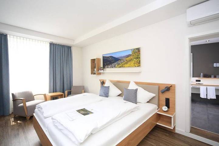 Ferienhaus für 2 Personen, mit Whirlpool und Terrasse sowie Garten und Sauna in Senheim - 4