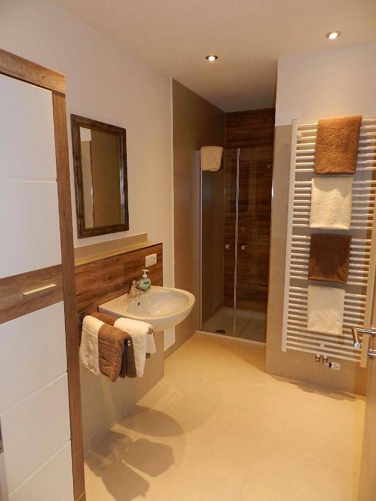 Ganze Wohnung, Apartment with Balcony in Wessobrunn, Romantische Straße