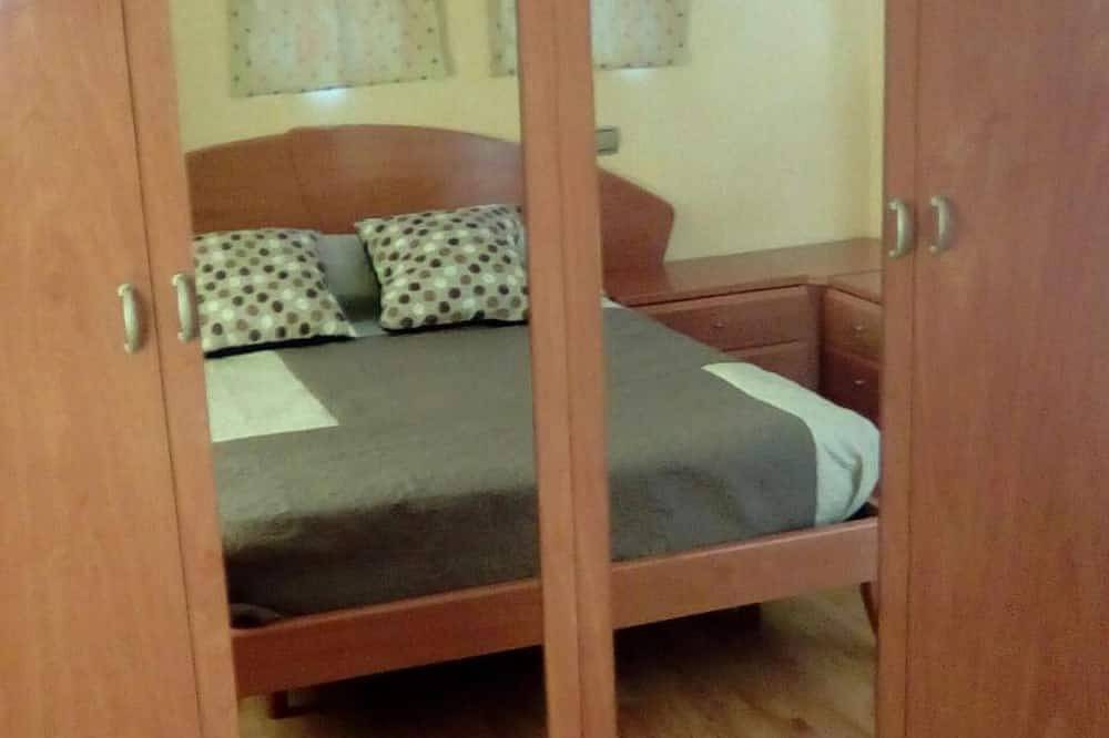 Ganze Wohnung, \"El Trastero\" Penthouse, gemütlich, hell und ruhig in Santa Marta de Tormes, Salamanca Provinz