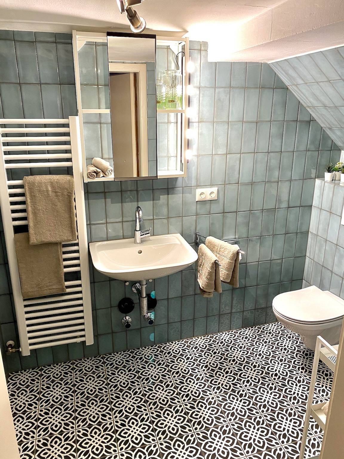 Ganze Wohnung, Ferienwohnung Nepomuk - Ferienwohnung im Herzen der Stadt - direkt an der Isar in Landshut, Ostbayern