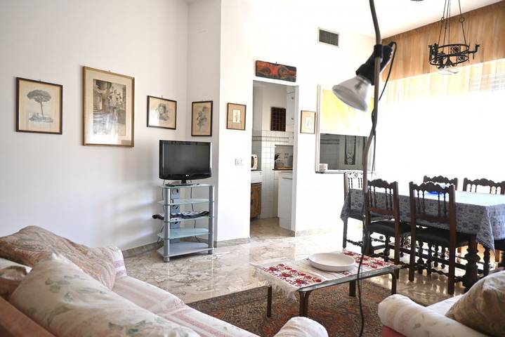 Ganze Wohnung, A48 - Ancona, spacious four-room apartment with a balcony in Ancona, Ancona Provinz