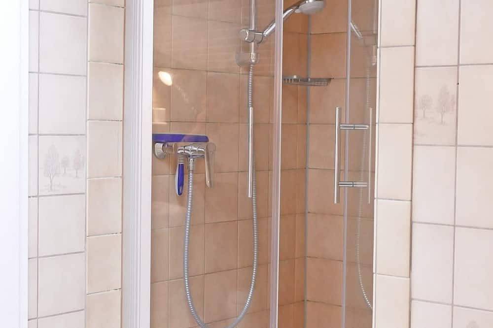 Ganze Wohnung, Nur 400m von der Schlei entfernt, befindet sich unsere gemütliche Ferienwohnung \"Schleimuschel\" im 1. Og eines charmanten Zweifamilienhauses mit einer geschmackvollen Ausstattung und einem Garten, für tolles Urlaubsfeeling in Kopperby, Kappeln