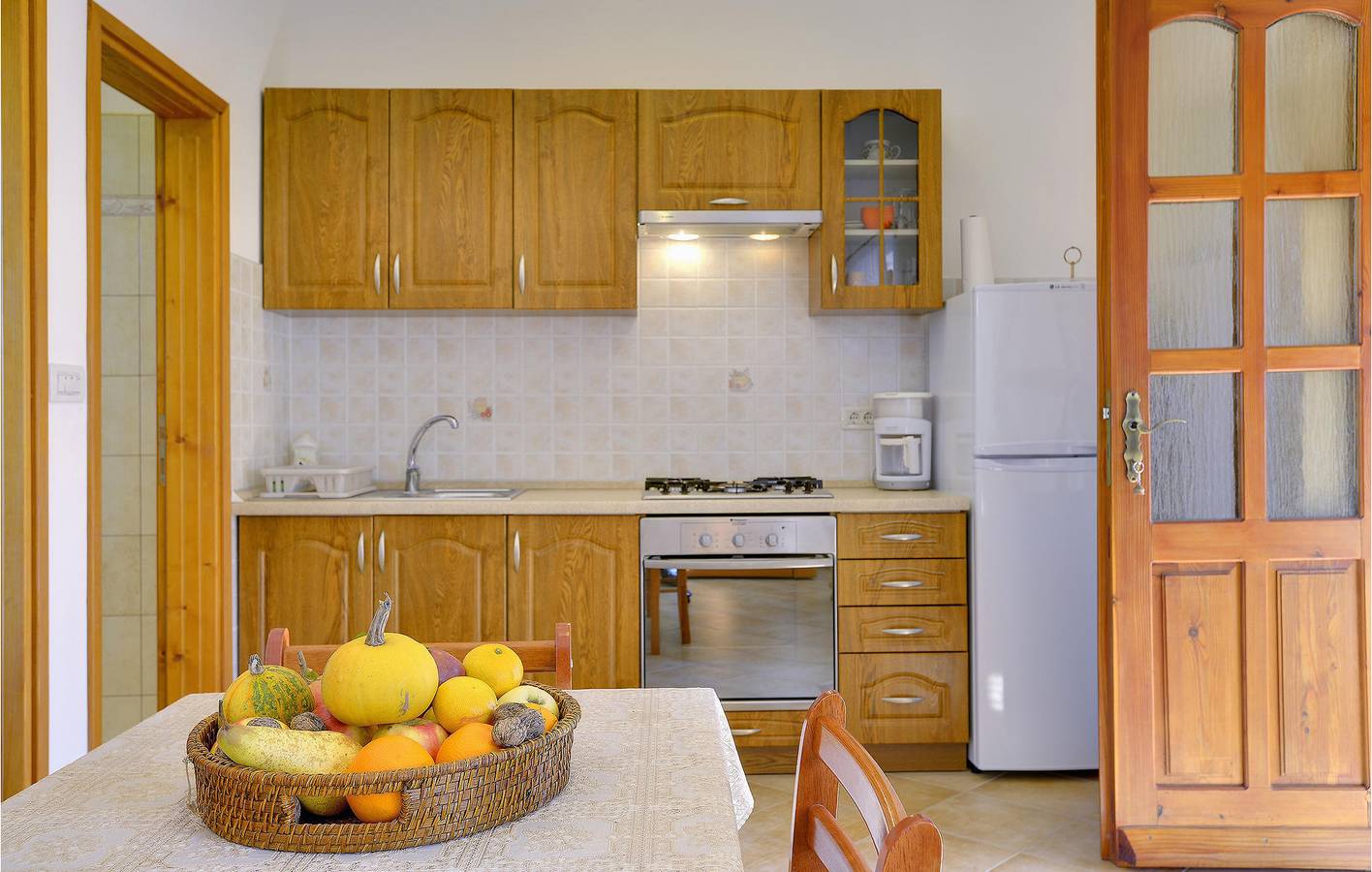 Ganze Ferienwohnung, Gemütliche Ferienwohnung mit Terrasse, WLAN und 1,5 km zum Strand in Marčana, Südküste Istrien
