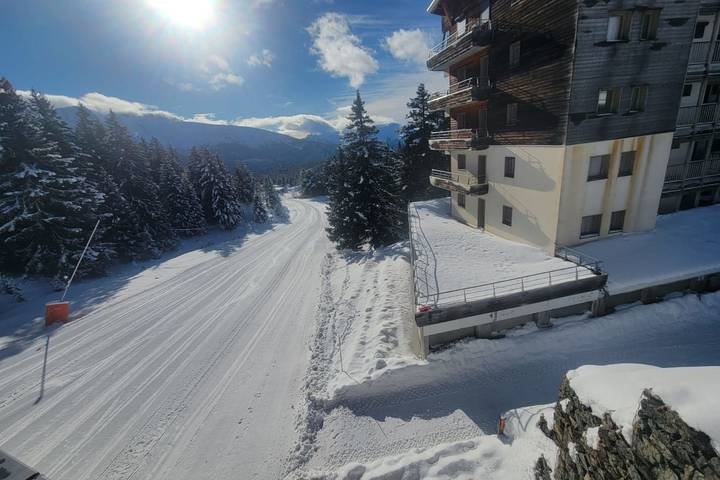 Ganze Wohnung, Ferienwohnung für 6 Personen mit Terrasse in Chamrousse, Nationalpark Écrins