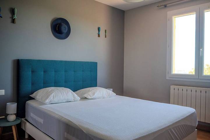 Location de vacances pour 8 personnes, avec terrasse et jardin à Saint-Étienne-les-Orgues - 4