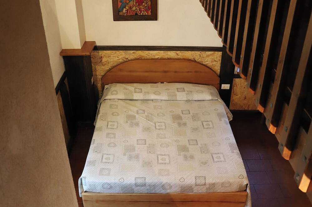 Entire apartment, Spacious 8 pers. family apartment with pool near the sea. in Bolgheri, Etruscan Coast