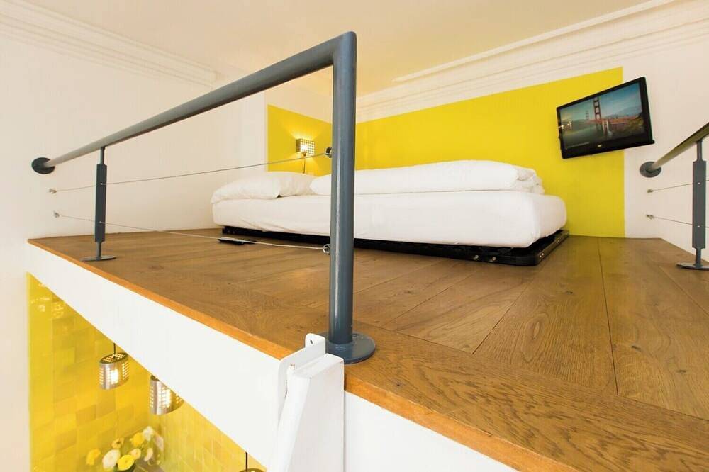 Ganze Wohnung, Großzügiges Studioapartment mit Schlafgalerie in Köln, Rheinland