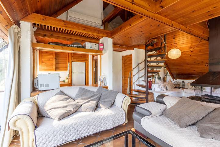 Chalet 'Casa De Cuento' con piscina privada, terraza privada y Wi-Fi in San Martín de Valdeiglesias, Provincia de Madrid
