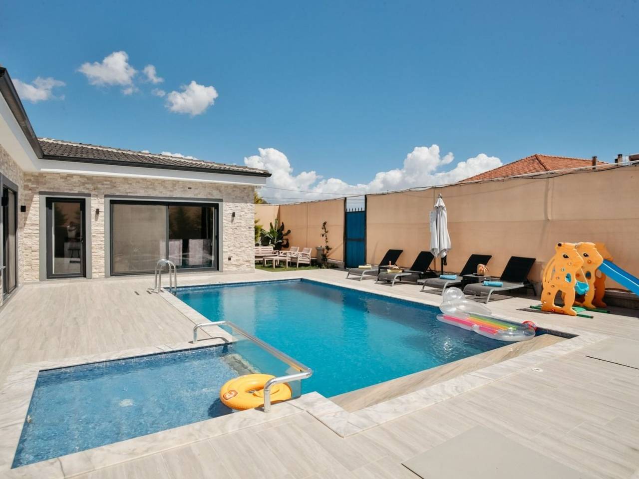 Win 1 in Fethiye, Muğla