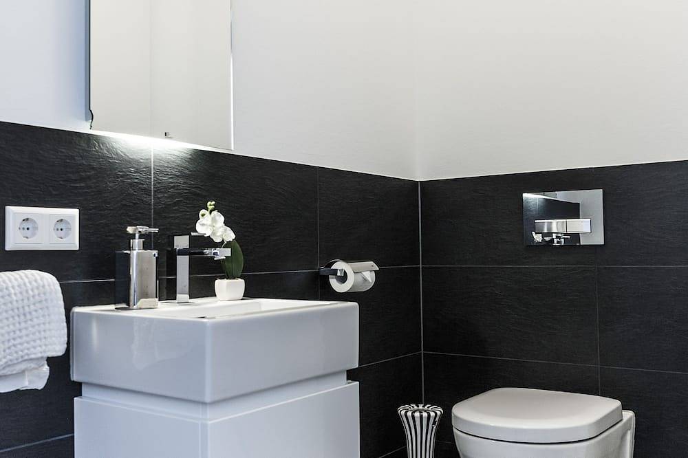 Ganze Wohnung, La Vigna - Suite - mit eigenem Swimming Pool & Sauna in Weil am Rhein, Südschwarzwald