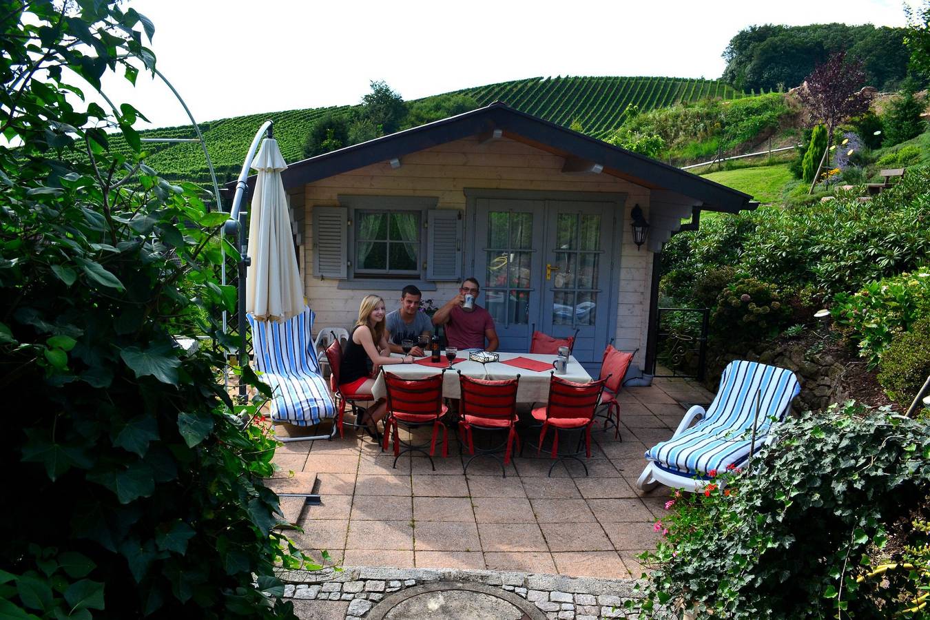 Ganze Wohnung, Ferienwohnung 'Rotkehlchen' mit Bergblick, Gemeinschaftsterrasse und Wi-Fi in Sasbachwalden, Mittlerer Schwarzwald