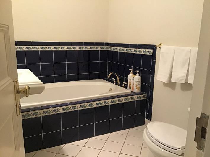 Vacation rental for 14 people, with terrace in Boston