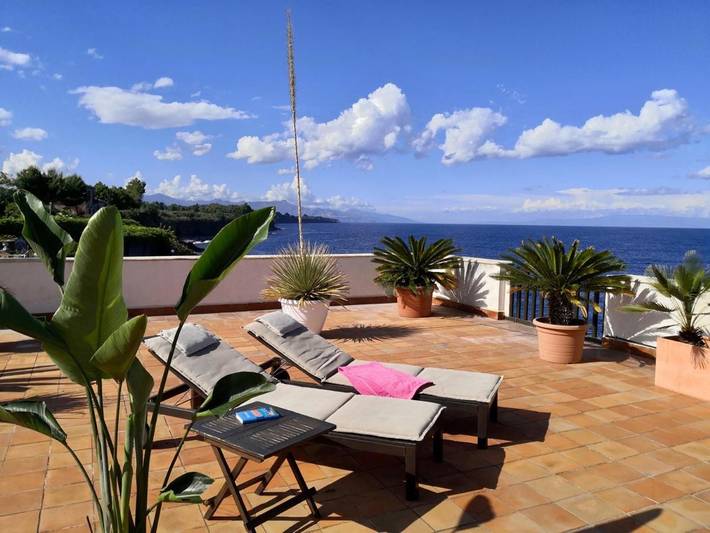 Chambre d’hôte pour 3 personnes, avec terrasse et jardin à Acireale - 3