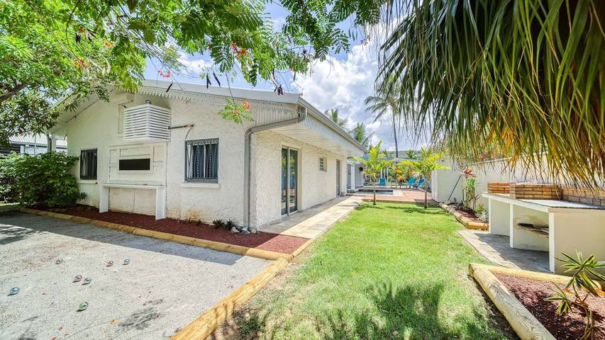 Chalet für 12 Personen, mit Terrasse und Pool sowie Garten in Saint-Paul