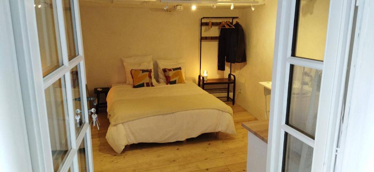 Small Double or Twin Room in Cucuron, Parc naturel régional du Luberon
