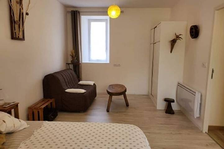 Location de vacances pour 6 personnes, avec jardin à Coulombs - 3