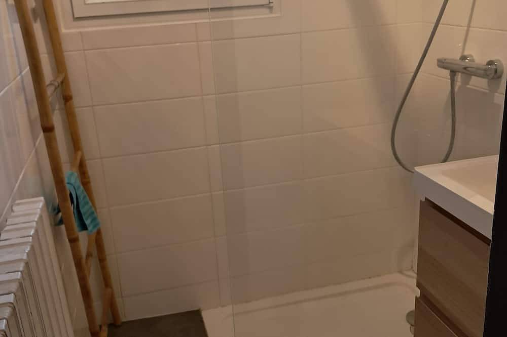 Maison de 70 m2 de plain-pied avec loggia in Carolles, Côte de la Déroute
