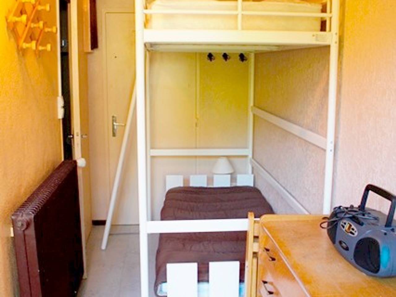 Appartement entier, Confort fonctionnel, navette au pied, proche centre & pistes in Super Besse, Besse-et-Saint-Anastaise