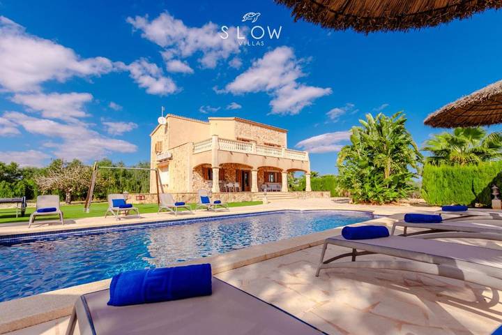 Finca für 8 Personen, mit Balkon und Terrasse sowie Garten und Pool in Calonge (Mallorca)