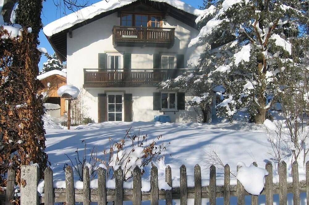 Ganze Wohnung, Haus Funk - Ferienwohnung Birnenlaube (2 Schlafz.) in Unterammergau, Bayerische Alpen