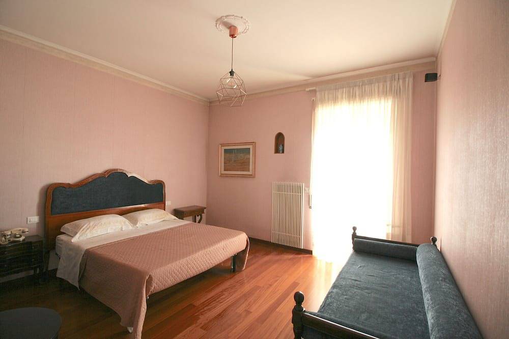 Hel leilighet, Pescarheart Apartment in the heart of Pescara in Pescara, Adriatic Coast Abruzzo