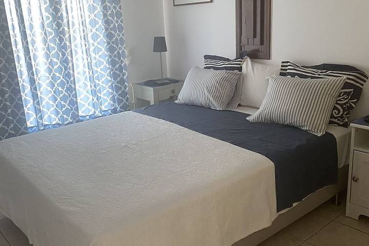 Villa with spectacular sea and island views in Sifnos