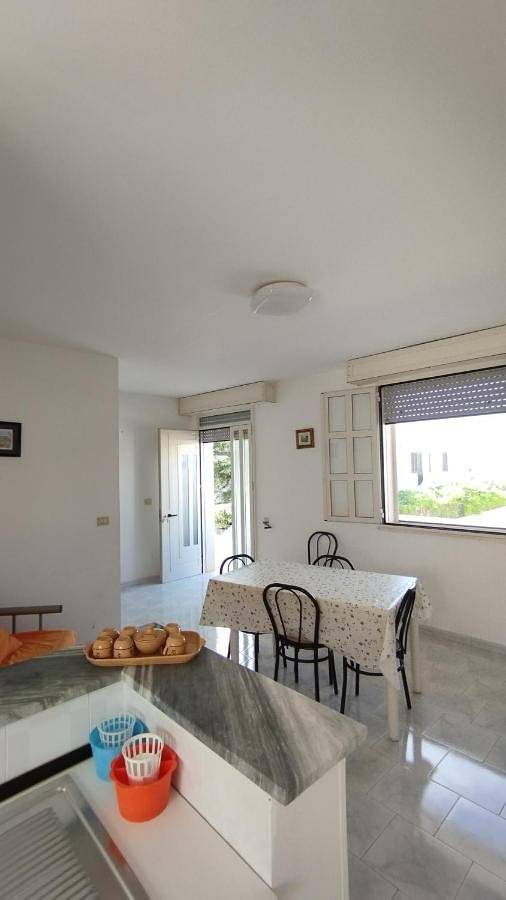 Gîte pour 5 personnes, avec balcon, adapté aux familles à Lido Marini - 4