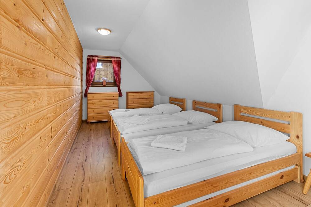 Chalet Kukana – with Private Pool in Low Tatras