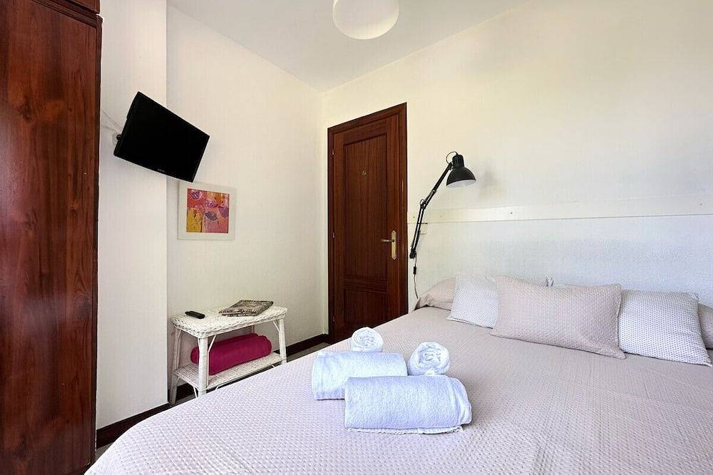 Ganze Wohnung, Bajo en la playa con piscina - La Arena 4309 in Arnuero, Kantabrische Küste