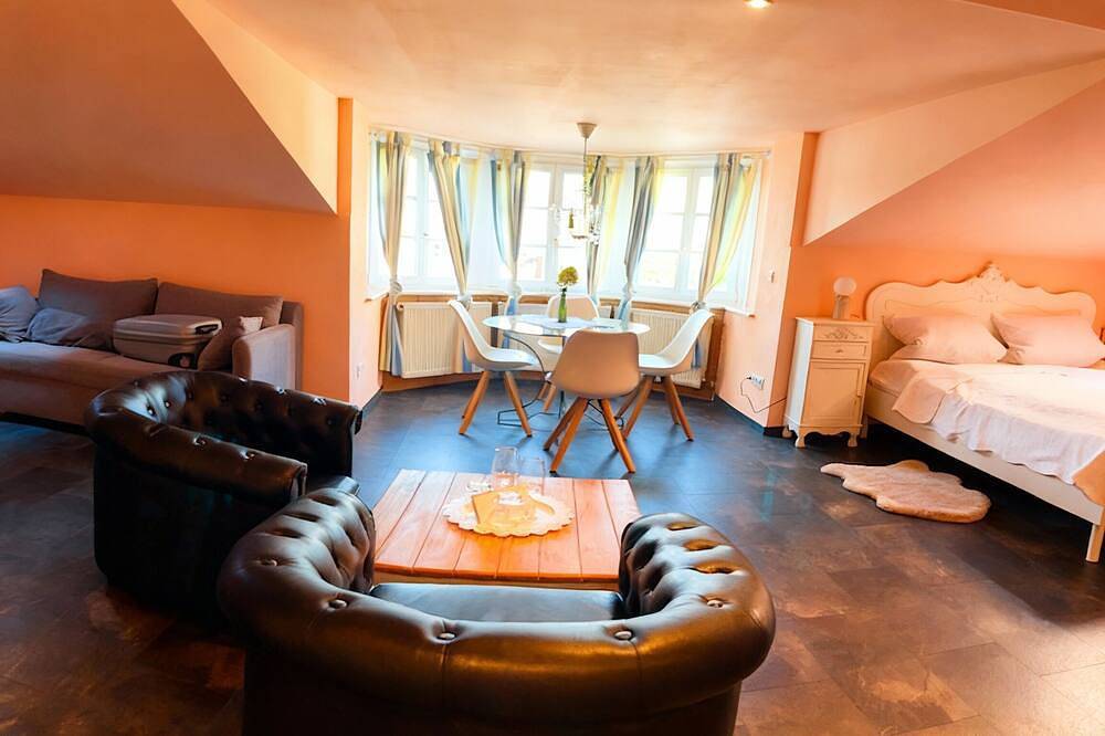 Individuelle Apartments mit Terrasse inmitten der Weinberge mit Burgblick in Klingenmünster, Südliche Weinstraße