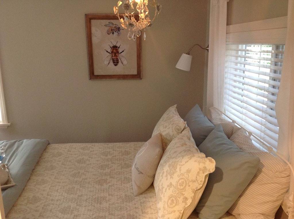 Imker Cottage-Gig Harbor -Nina Dreyer in Artondale, Pierce County