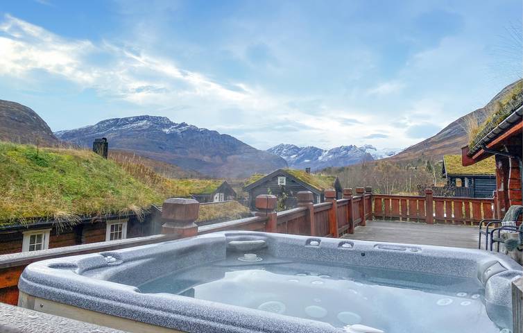 Ferienhaus für 8 Personen mit Garten in Sunnmørsalpane, Sykkylven
