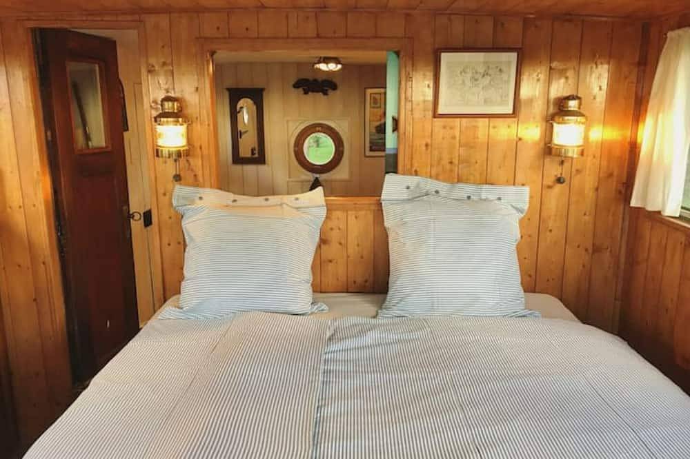 Authentic Fisherman’s Cabin • Audierne Bay • Brittany • 2 Guests in Saint-Jean-Trolimon, Quimper und Umgebung