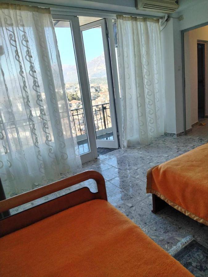 Maison d’hôte pour 3 personnes, avec balcon, animaux acceptés dans Gjirokastër - 3