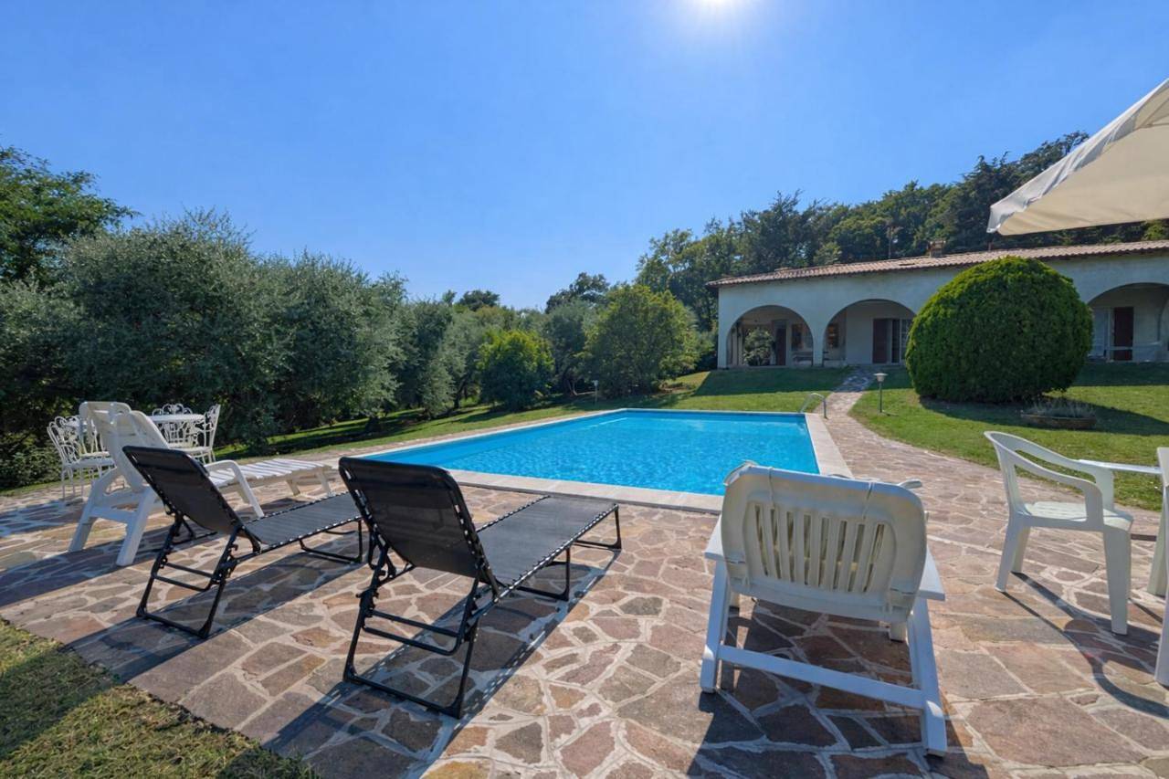 Villa Maria Teresa in Padenghe sul Garda, Prealpi Gardesane