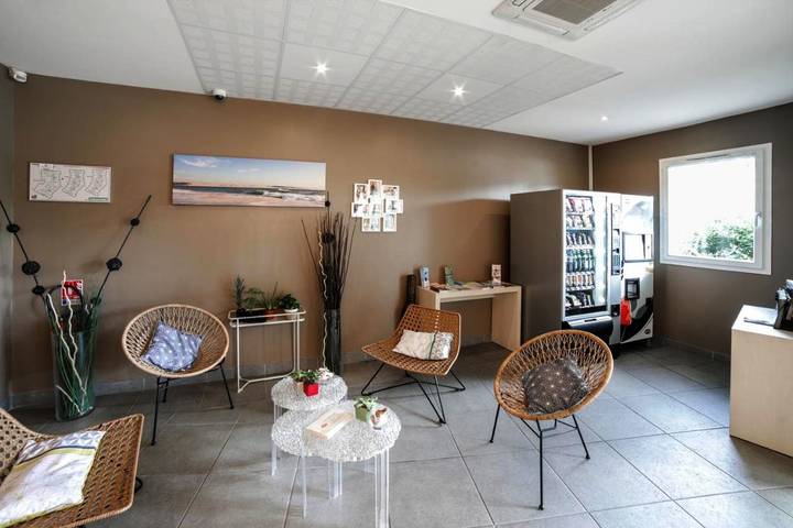 Location de vacances pour 6 personnes, avec piscine et jardin à Saint-Jean-d'Illac - 2