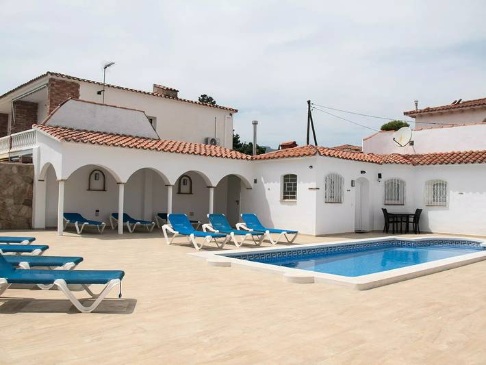 Casa rural para 12 personas, con jardín en Miami Platja - 2