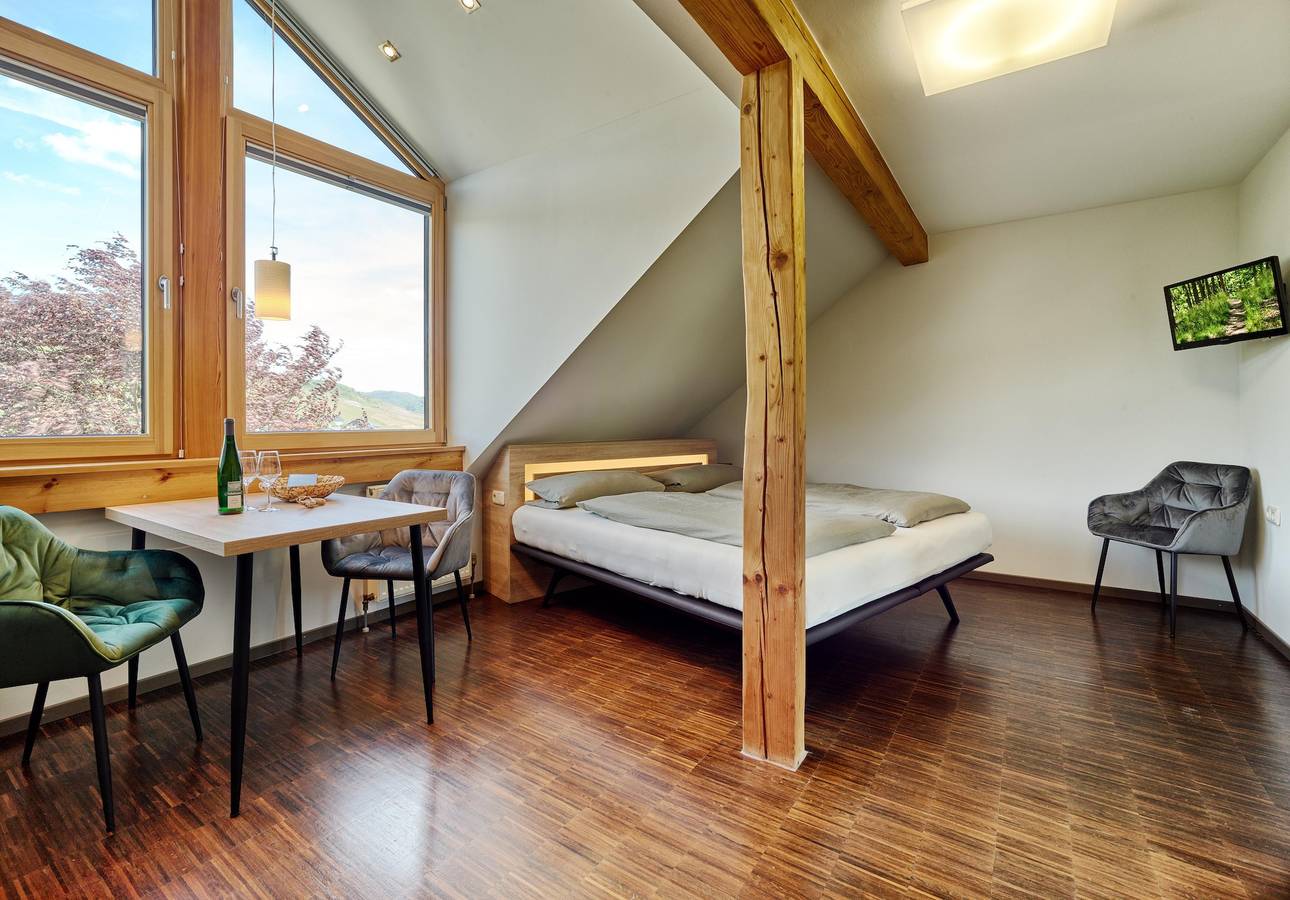 Geheel vakantieappartement, Weingut Schumann in Lieser, Bernkastel-Kues