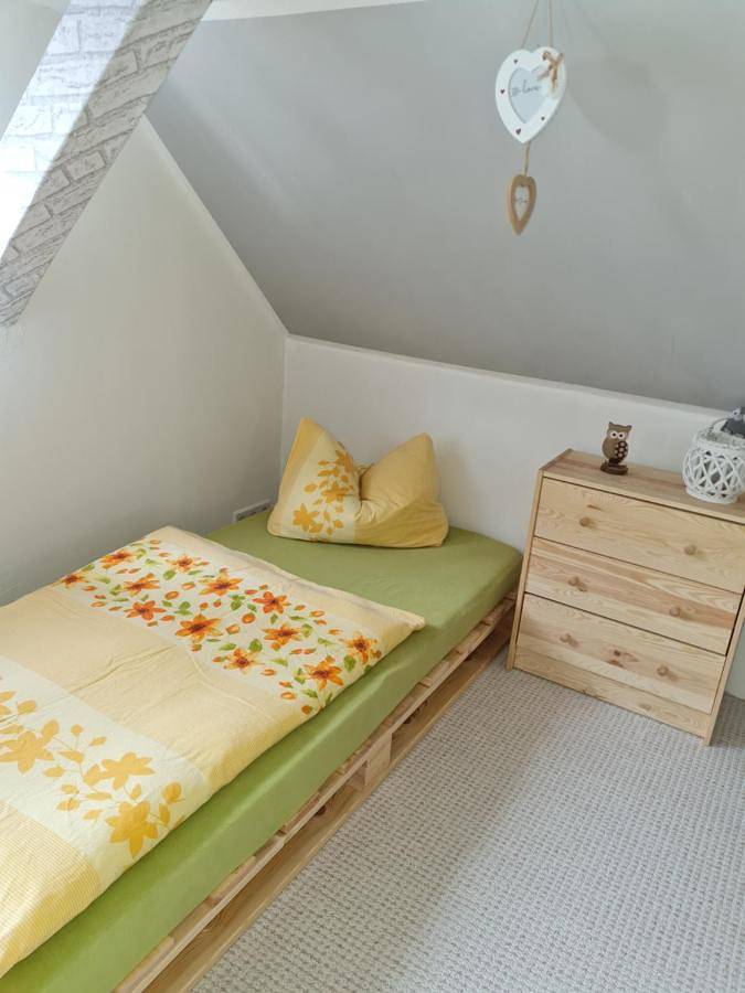 Ferienhaus für 7 Personen, mit Terrasse und Garten