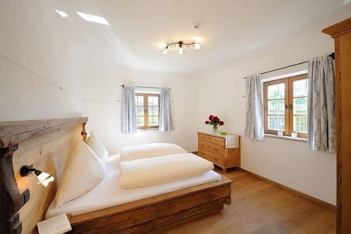 Ganze Wohnung, Ferienwohnung "Chiemsee", 110 qm Erdgeschoss, 3 separate Schlafzimmer in Höslwang, Chiemsee