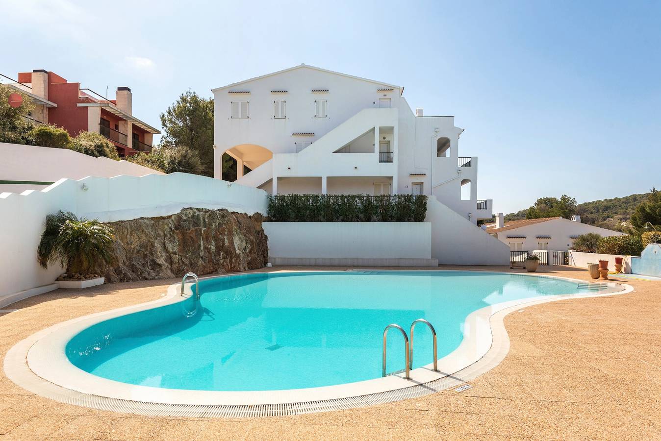 Apartamento Dos Geckos: piscina compartida, Wi-Fi y aire acondicionado in Son Parc, Es Mercadal