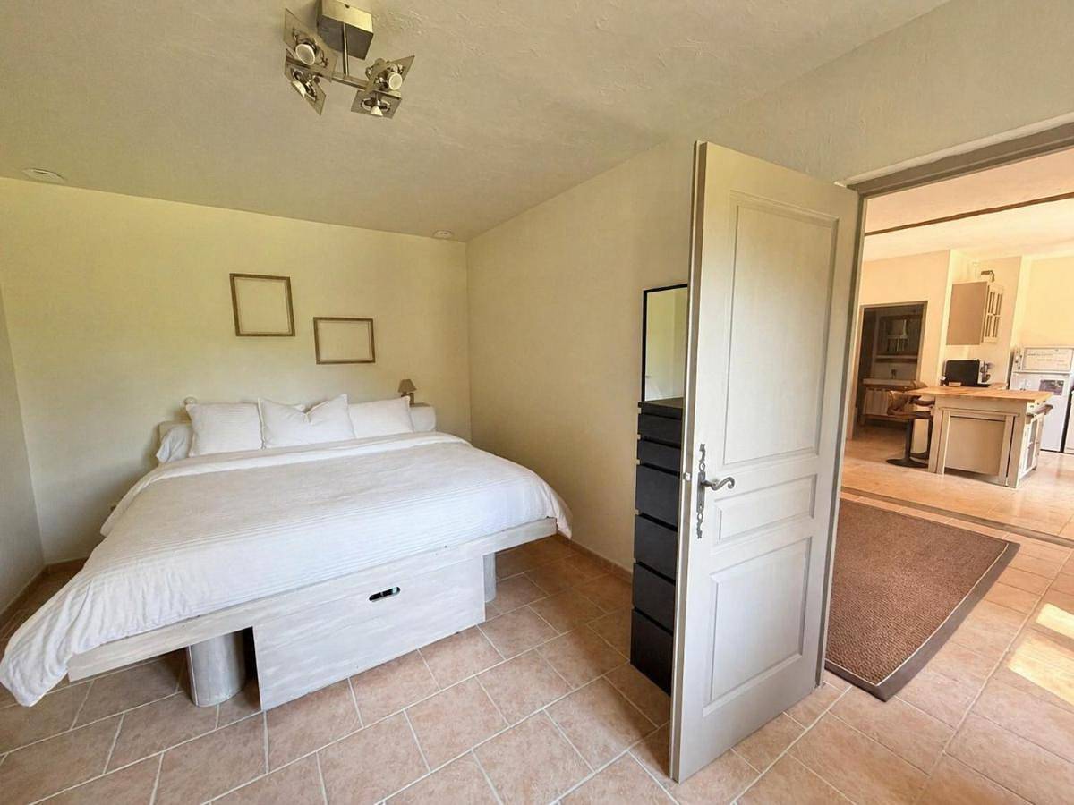 Double or Twin Room in Le Bar-sur-Loup, Côte méditerranéenne (France)