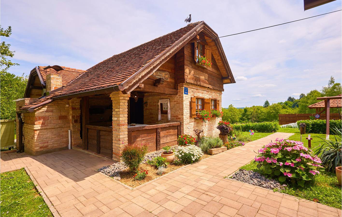 Gemütliche 2-Zimmer-Wohnung mit Terrasse und Grill in der Nähe des Flusses Petrinjčica in Sisak-Moslavina