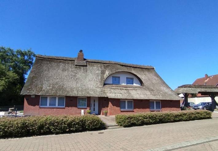 Ferienwohnung für 2 Personen, mit Terrasse und Garten sowie Pool