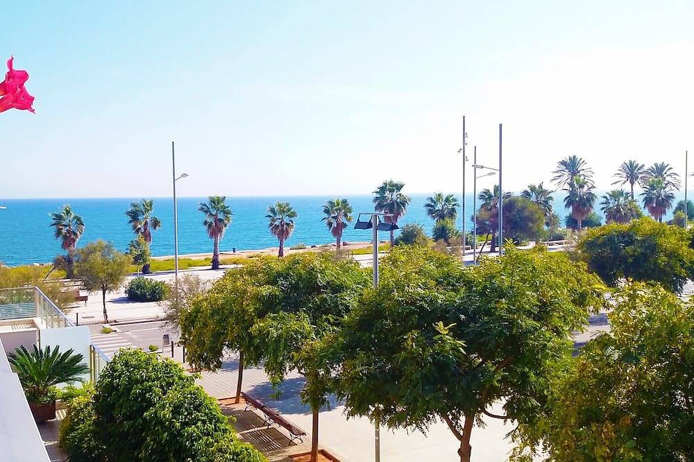 Ganze Wohnung, Alexandra´s Beach-Port-Apartment, beach, balcony, Wifi, Aa in Badalona, Barcelonès
